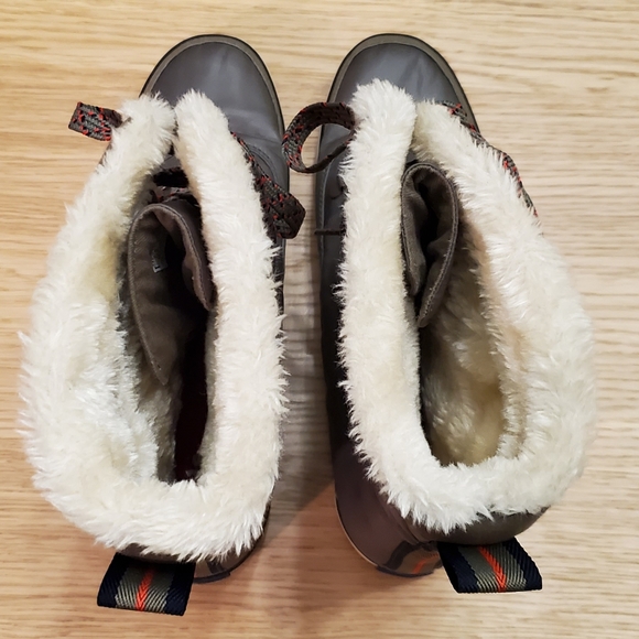 ✅️Host Pick!! Keds Droplet Faux Fur Boot [8.5] - Picture 7 of 9